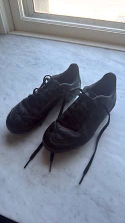 Kids size 1.5 tiempo soccer cleats