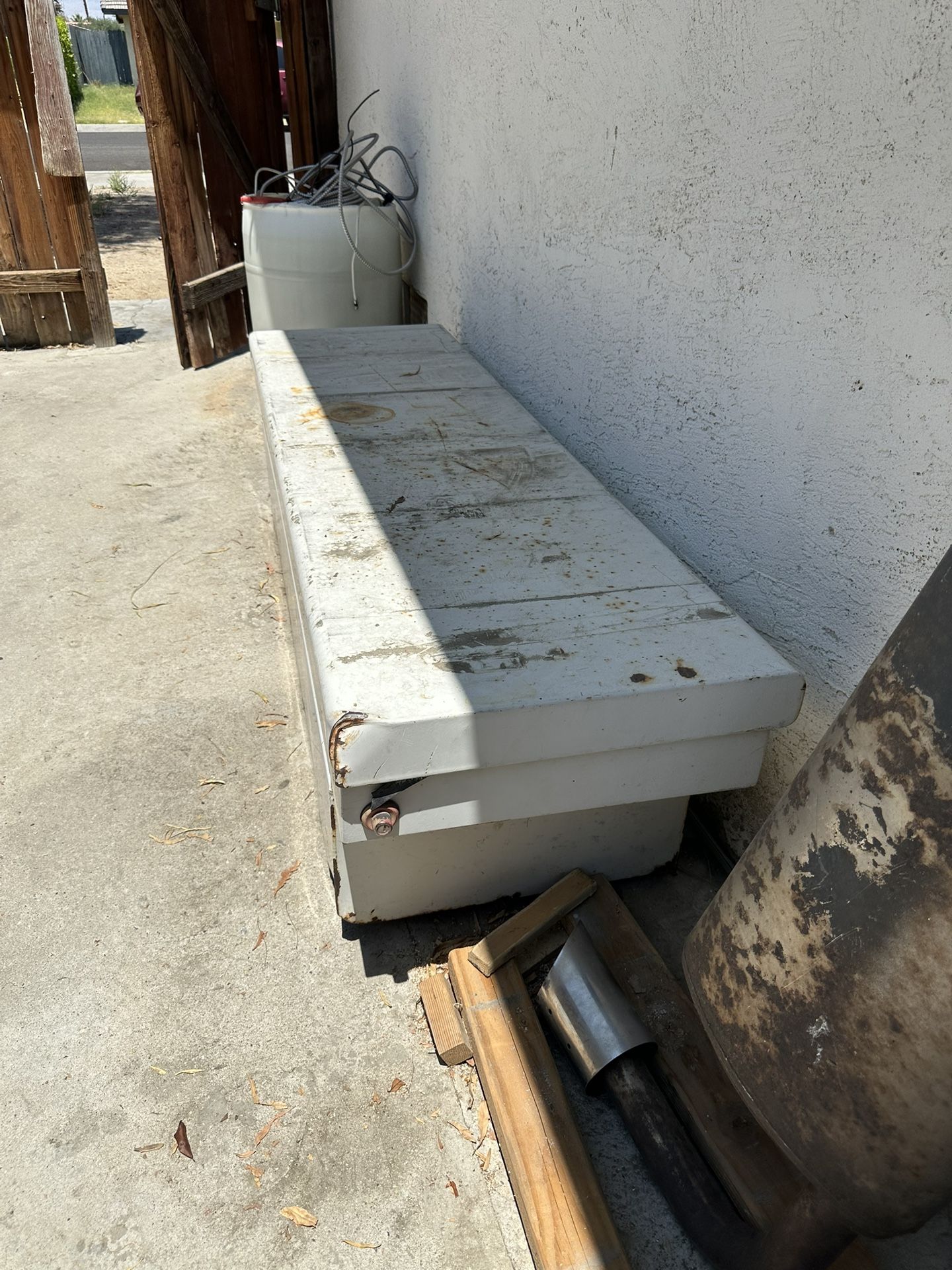 Tool Box For Full Size. Strong . White Color I Don’t Have Keys I Sale It’s $$80
