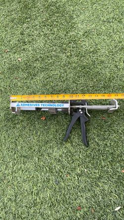 Adhesives Technology Dual Cartridge Caulk Gun