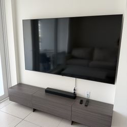 75 Inch Smart LG TV 