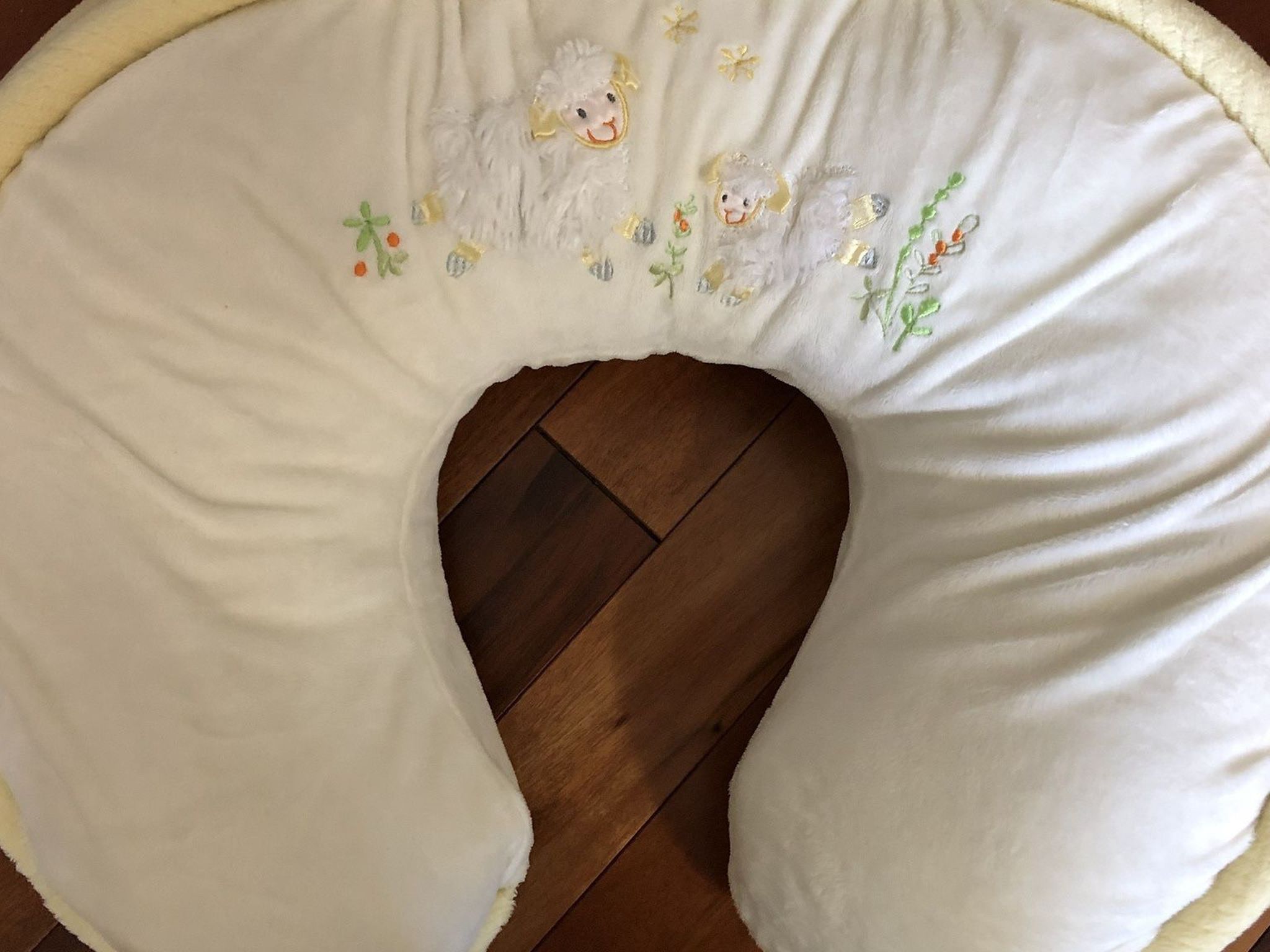 Boppy Feeding And Infant Support Pillow—Heirloom Collectors Edition