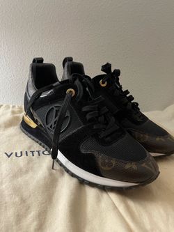 Women Louis Vuitton run away sneaker size 7.5
