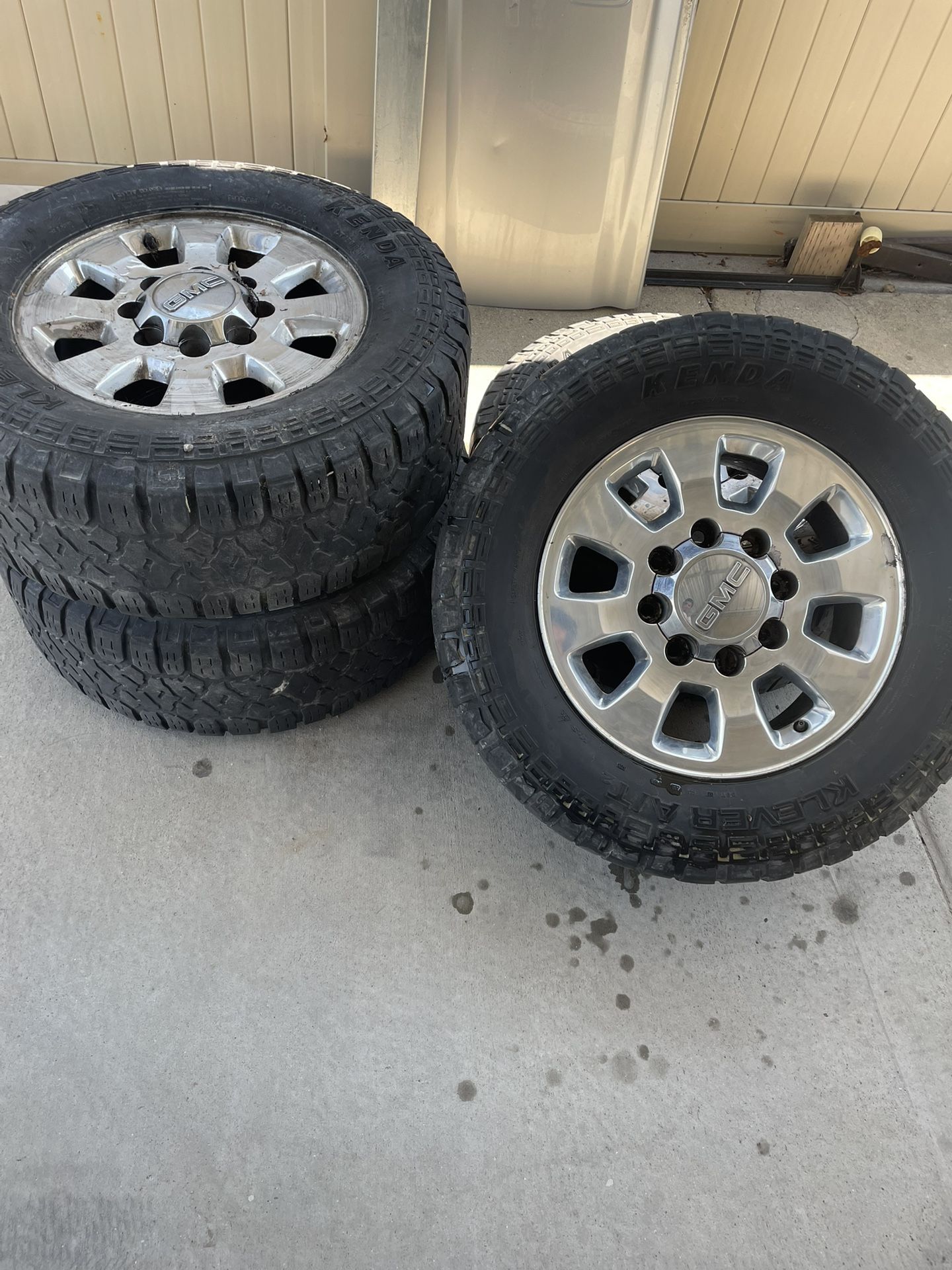 GMC Sierra 2500 Wheels And Tires