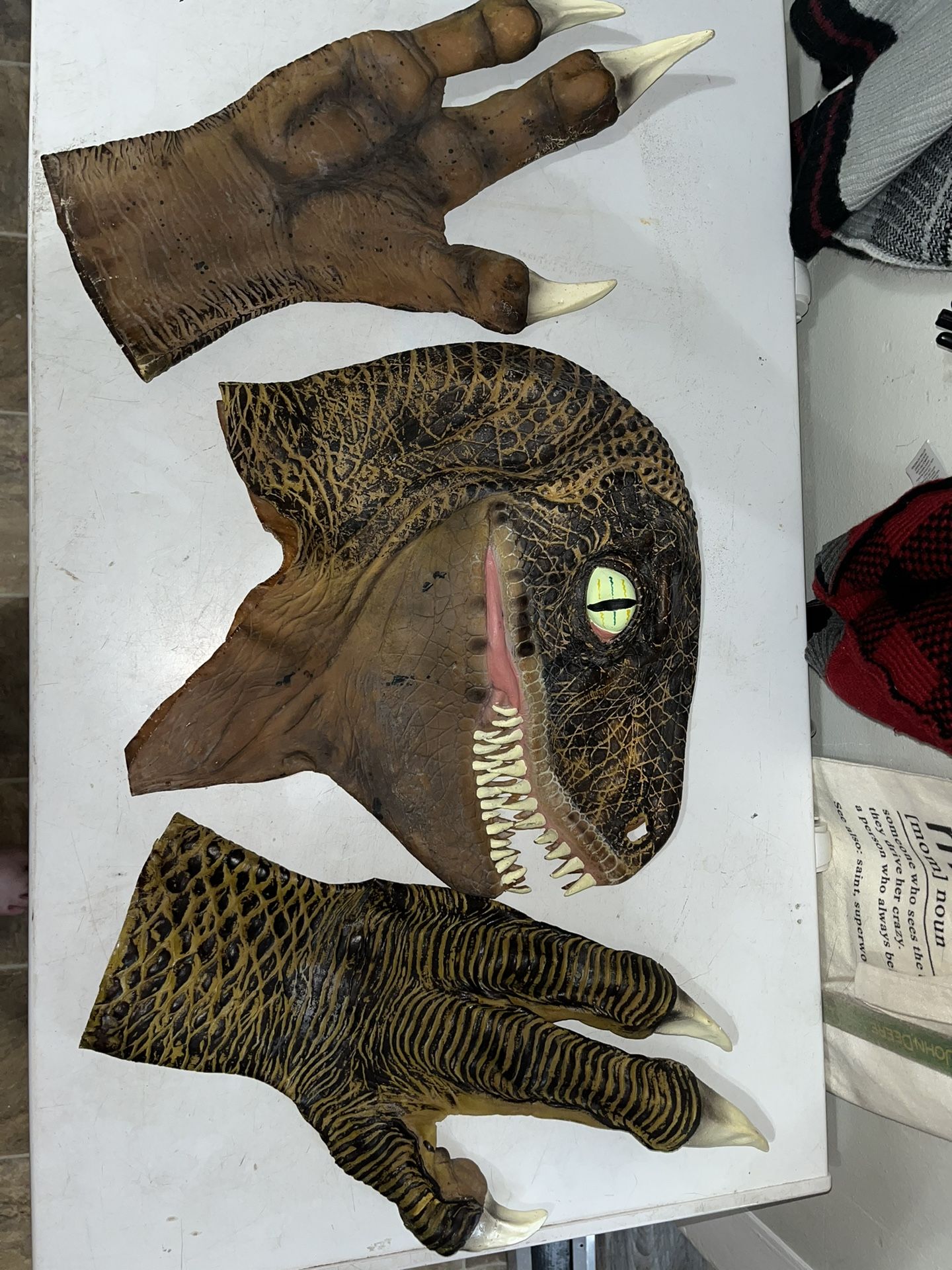 1992 Jurassic Park Raptor Head And Claws Costume