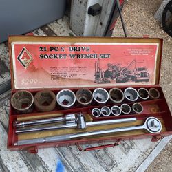 Drive Socket Wrench Set