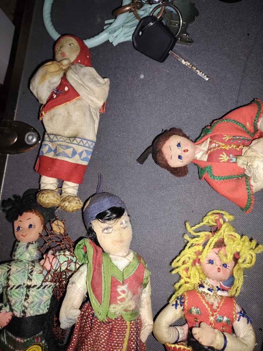 Large Lot Of Olden Dolls