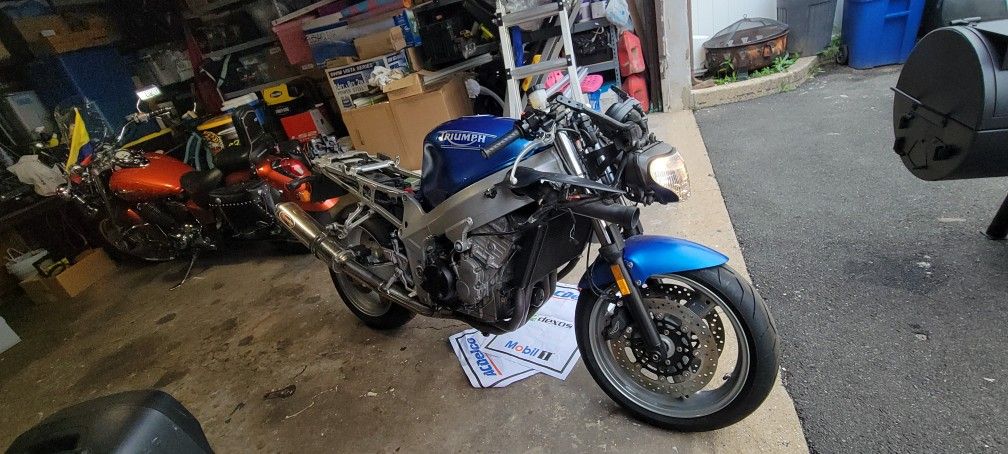 2002 TRIUMPH 600TT