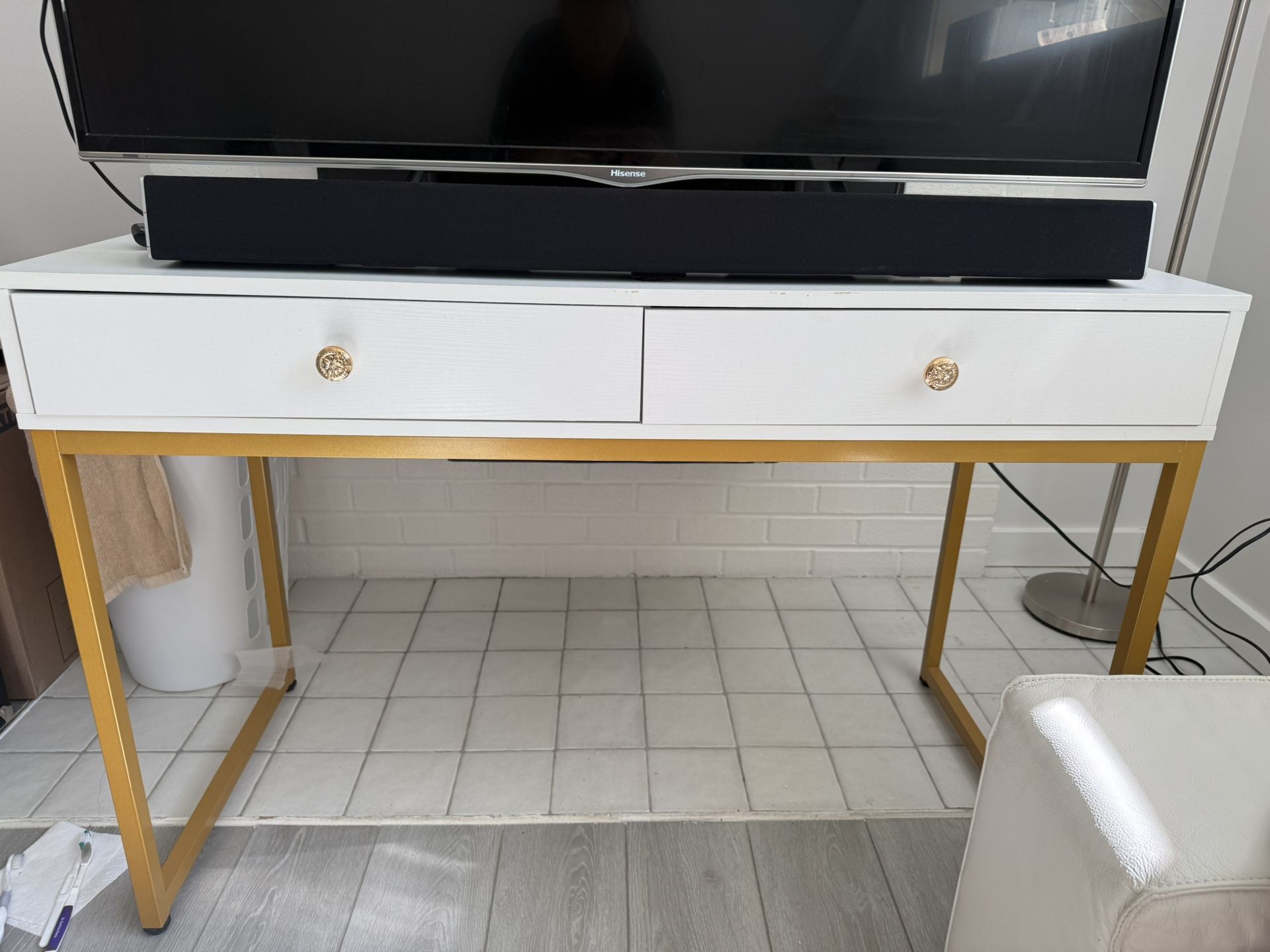 White Desk