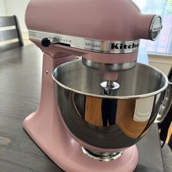 5 Quart Kitchen Aid mixer Dried Rose 