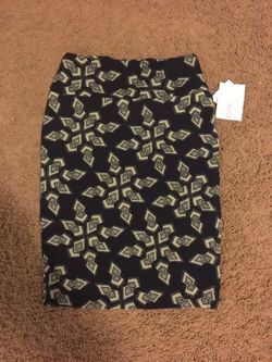BNWT Lularoe Cassie