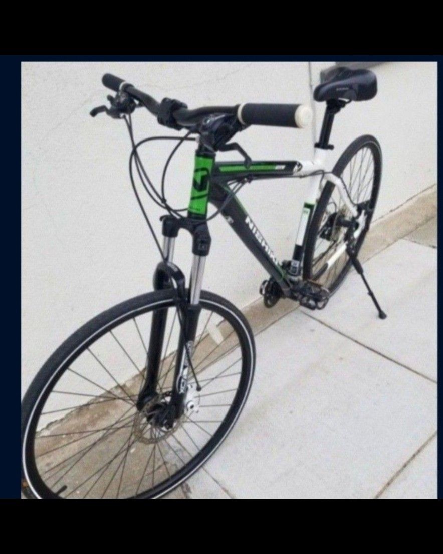 Nishiki Hybrid Size Large Wheels 700cc Speeds 21 Disc Brakes