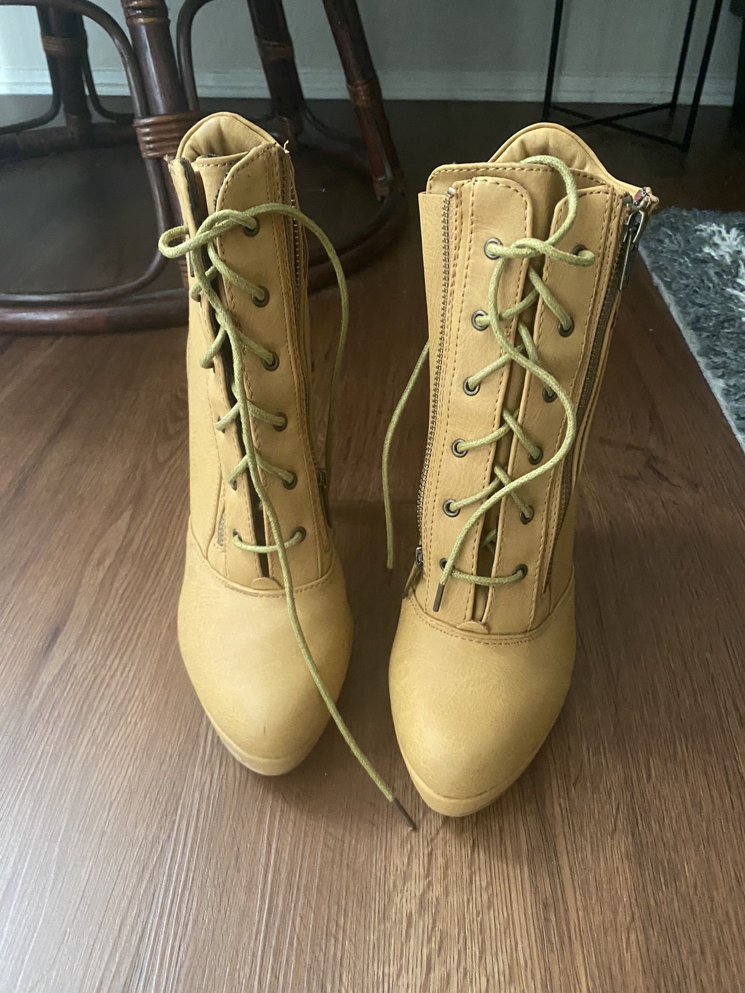 Women’s Boots Madden Girl Size 10