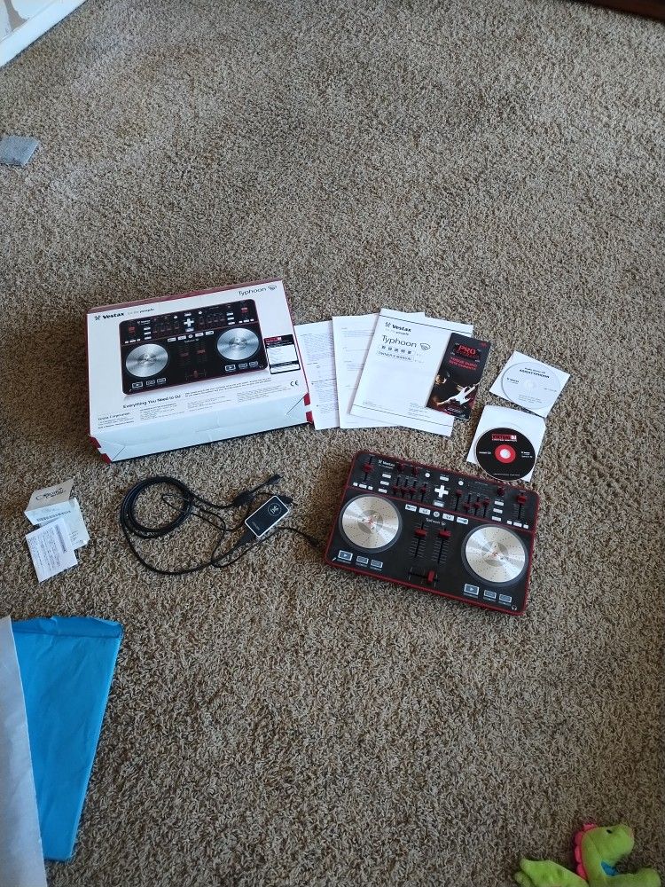 D J Music Mixer
