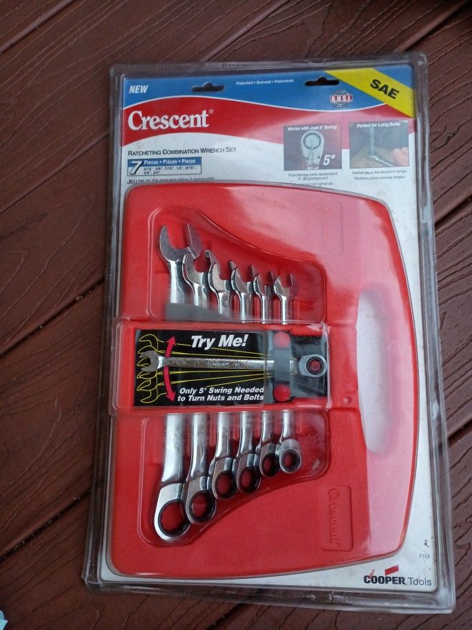 New Crescent Ratcheting Combination Wrench Set