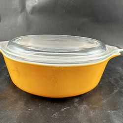 Pyrex Old Orchard Tangerine Color Casserole Dish with Lid, 1.5 PT