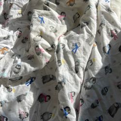 Pottery Barn Baby Crib Cover 🐧🐣🎄