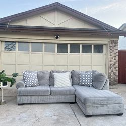 Sectional Sofa w/ Chaise Lounge - Delivery Available