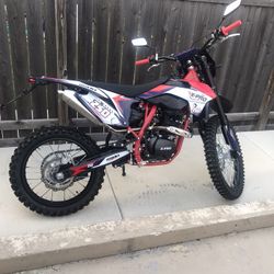 X-Pro Titan DLX 250CC Dirt Bike Street Legal