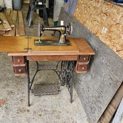 Singer Treadle  Sewing Machine 