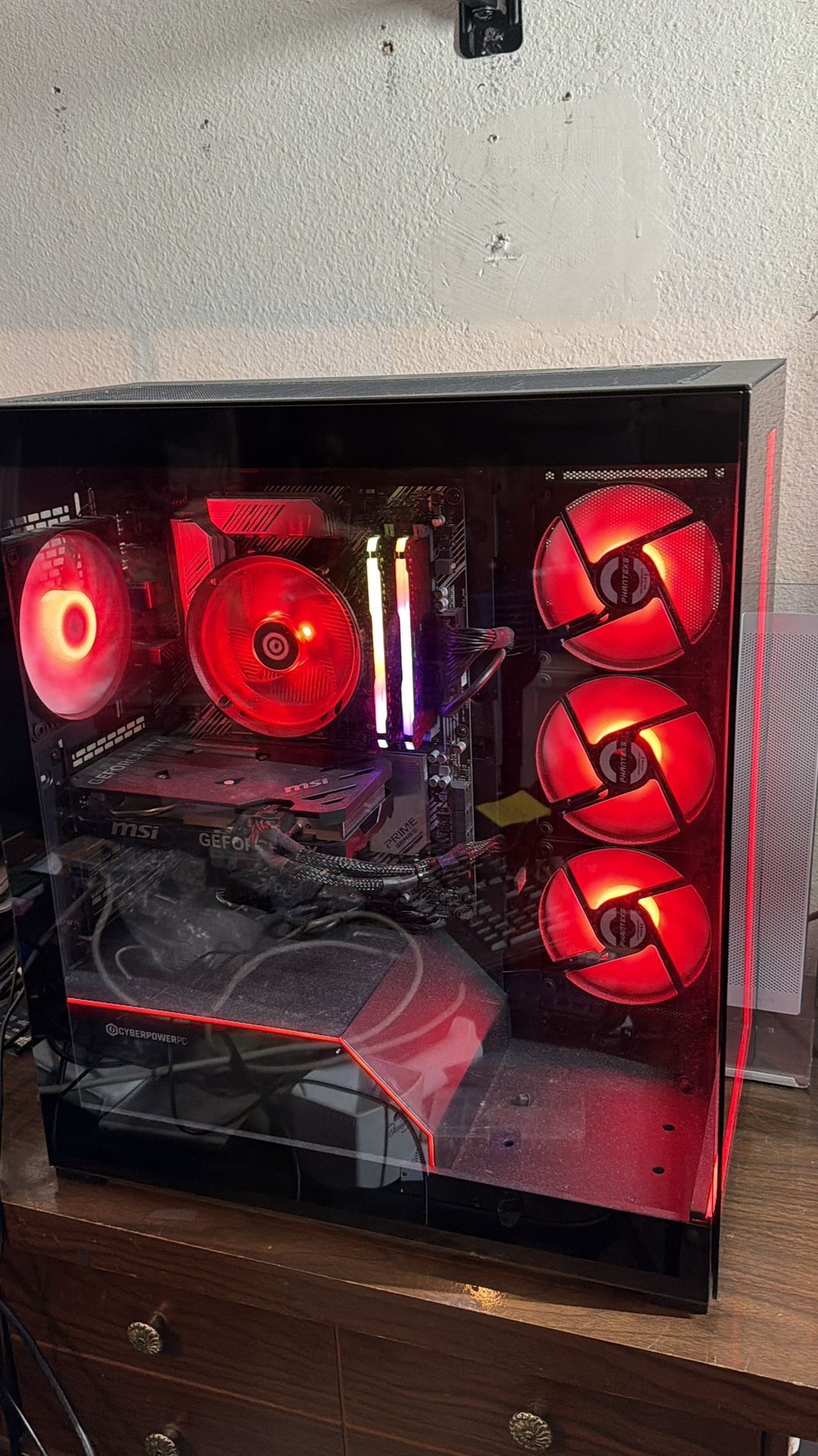 CyberPower Gaming PC AMD Ryzen 5 5500 @ 3.60Ghz,32GB DDR4 RAM,RTX 4060 8GB Graphics 1TB SSD Win 11