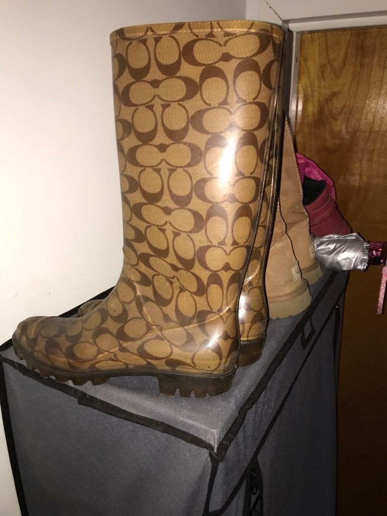 Coach size 7 rain boots