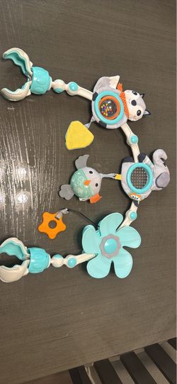 Clip toy