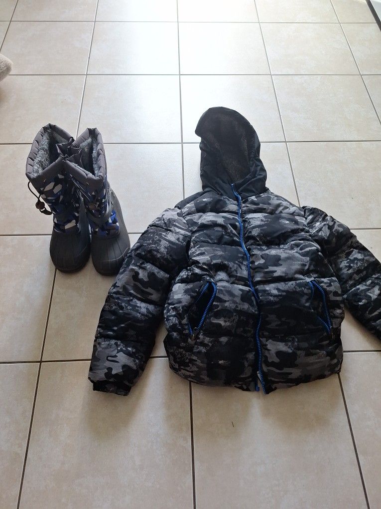 Boca Raton Snow Snow Jacket And Boots for Sale in Boca Raton, FL - OfferUp
