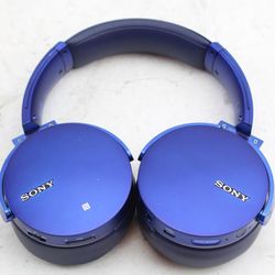 Sony Extra Bass Bluetooth Wireless Headphones MDRXB950BT