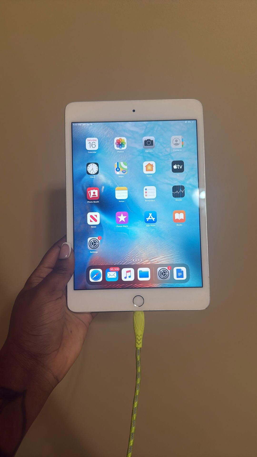 Apple iPad Mini 4