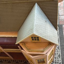 Dollhouse 