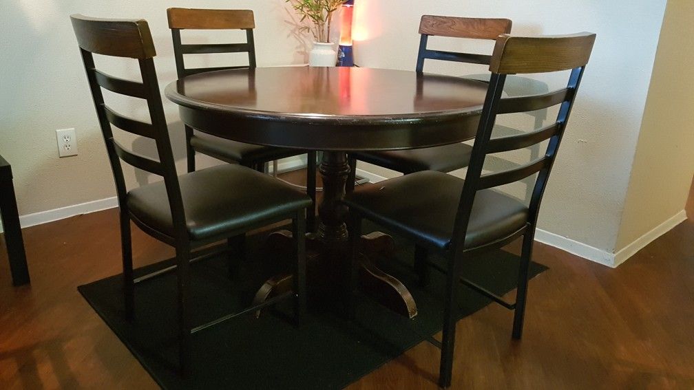 4 Chairs Wood Dinning table