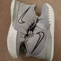 Nike Kyrie 7 Tb Promo Size 9.5 Men/11wmns 