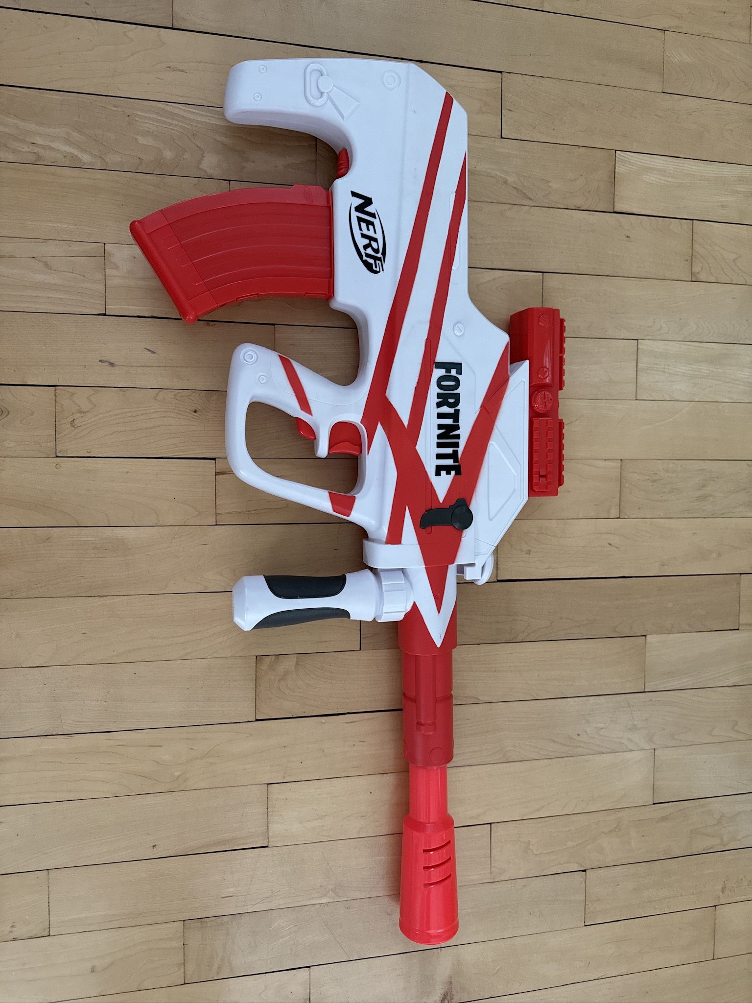 Nerf Fortnite semi-automatic