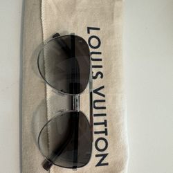 Louis Vuitton Altitude Glasses 