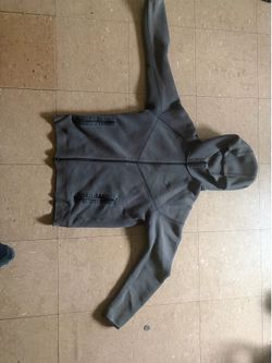 SIZE MEDIUM Nike Tech