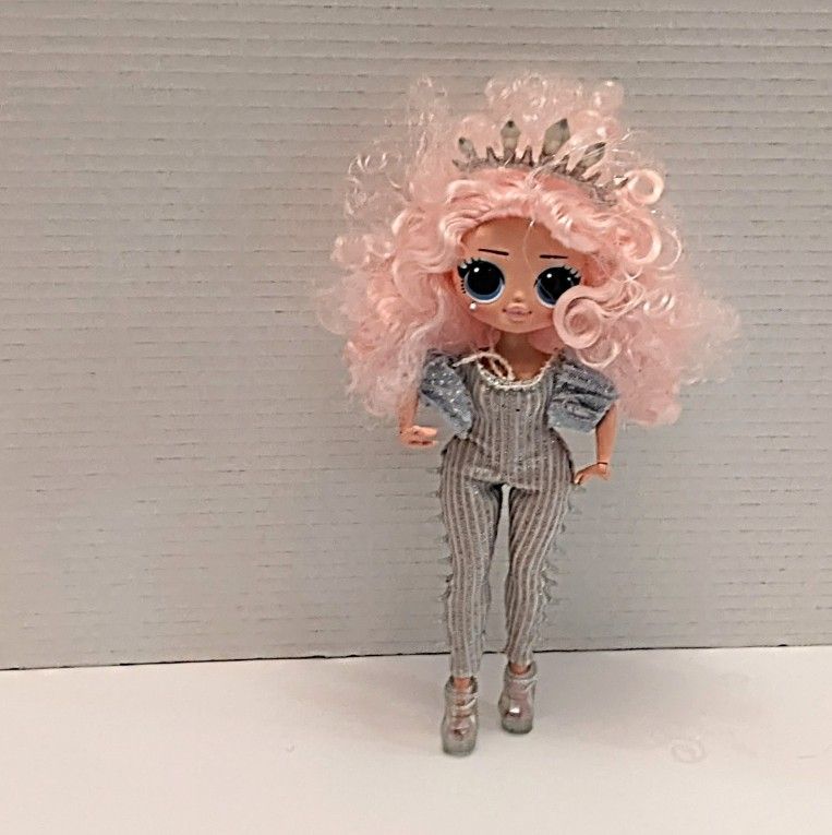 LOL Surprise OMG Crystal Star Collector Edition Doll Winter Disco - See More Information Below 