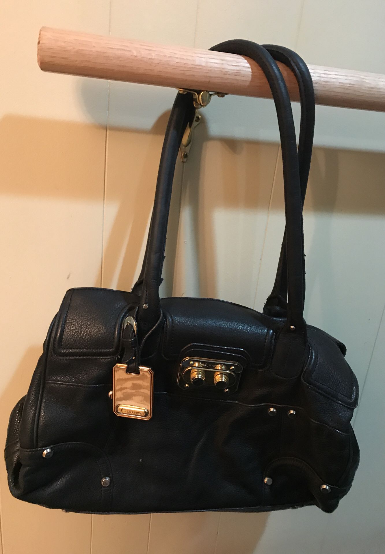 B Makowsky black leather shoulder bag (purse)