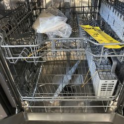 Kenmore Built In dishwasher