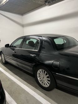 2004 Lincoln Town Car