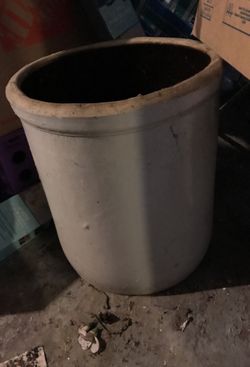 Pickling crock