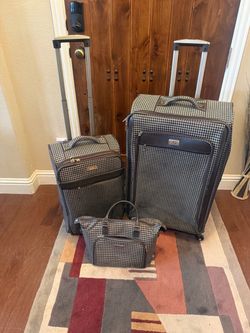 Vintage Towne by London Fog 3-Piece Luggage Set – Classic Black & White Houndstooth