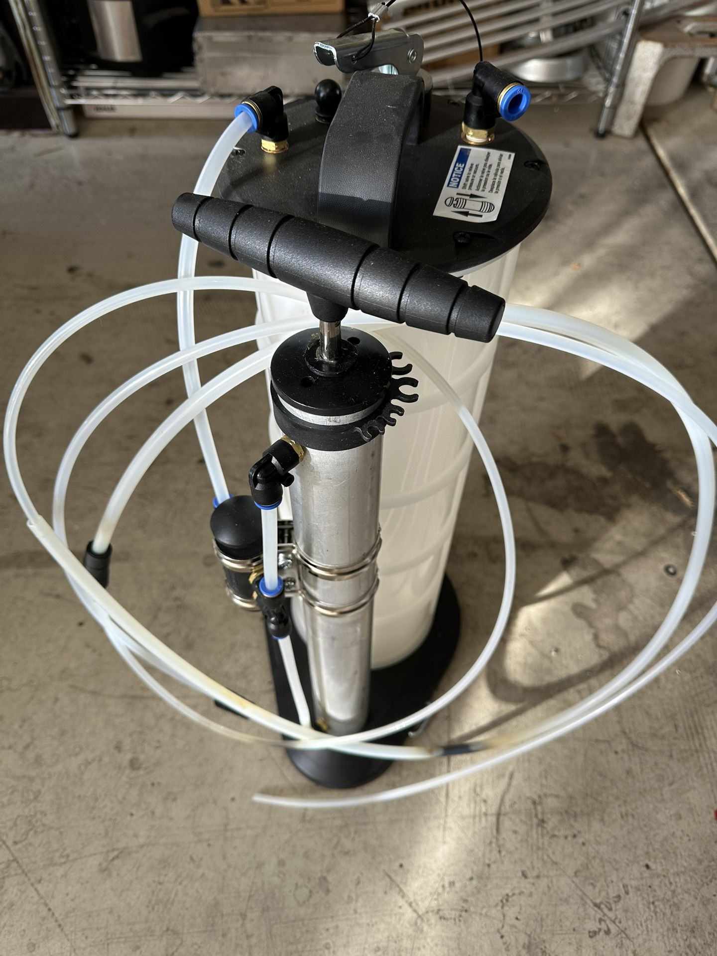 Mityvac 7201 2.3 Gallon Fluid Evacuator Extractor and Dispensing Pump, Push Button,  Chemical-Resistant Polyethylene, Automatic Overf