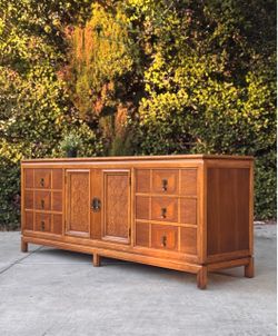 Vintage Thomasville 9 Drawer Lowboy Triple Dresser Credenza TV Stand