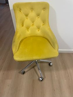 Yellow Velvet Tufted Accent Chair – Swivel Office / Vanity Chair