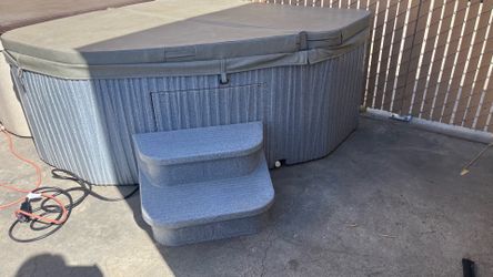 Used Freeflow Tristar Spa 110v or 220v convertible