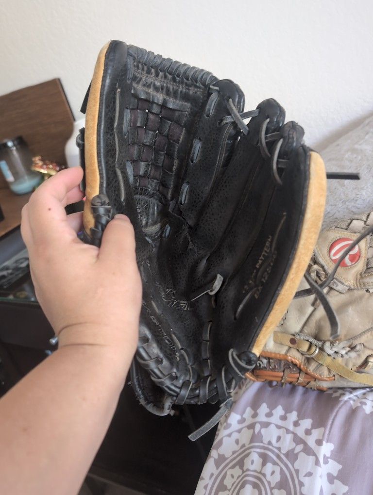 Baseball ⚾ Gloves