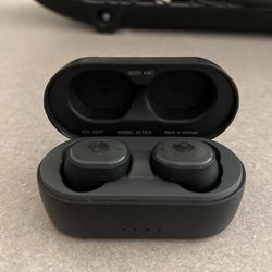 Skull Candy AirPods
