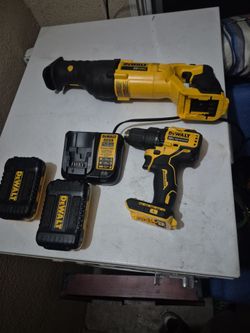 DeWalt 20V Reciprocating Saw and Drill Set