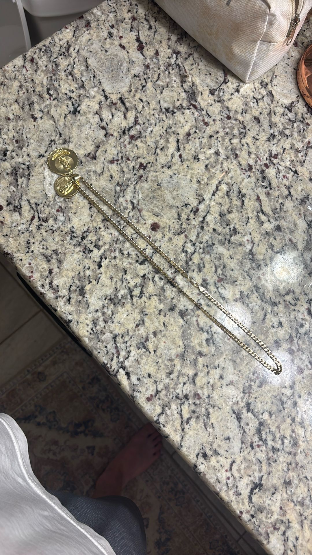 31.5 Grams Of Gold Chain And Pendant