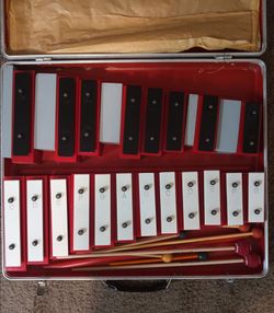 25-Note Rhythm Band Resonator Bells / Xylophone Set + Case